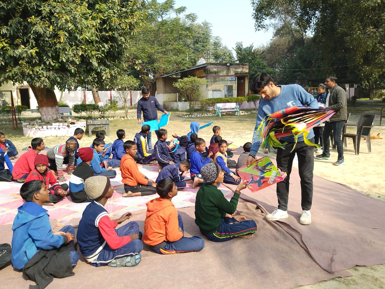 Kite distribution